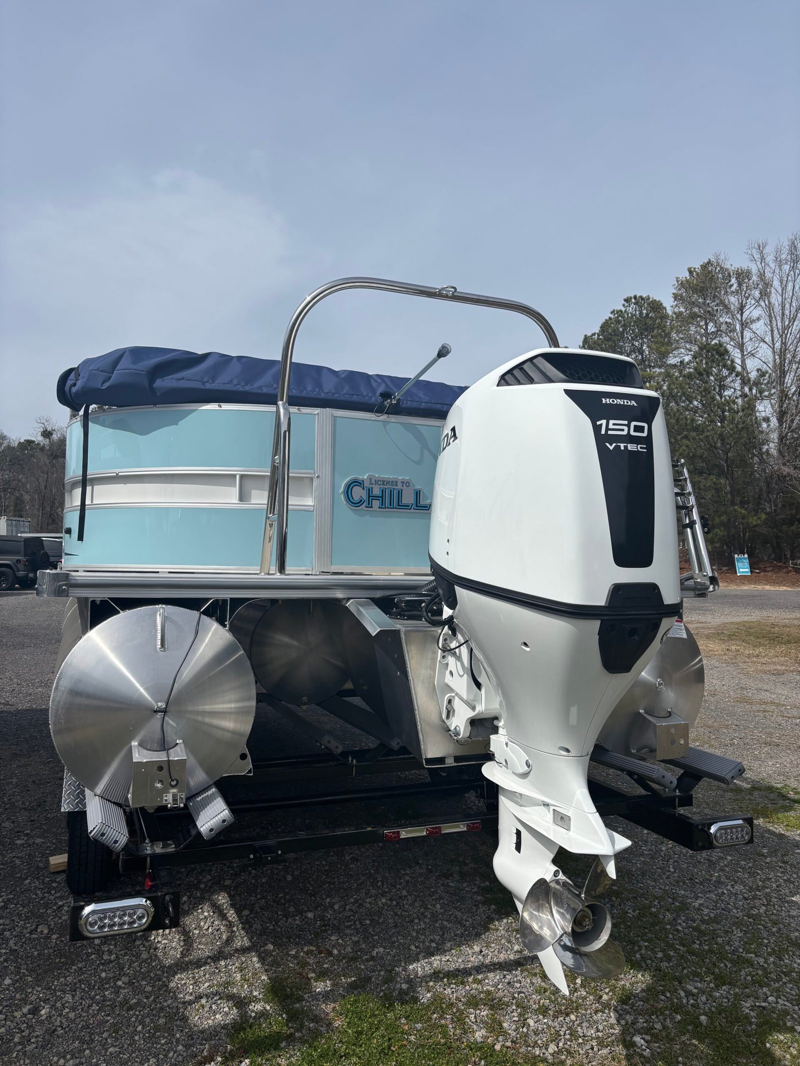 
								Trifecta 22C2 LE Chill Series full									