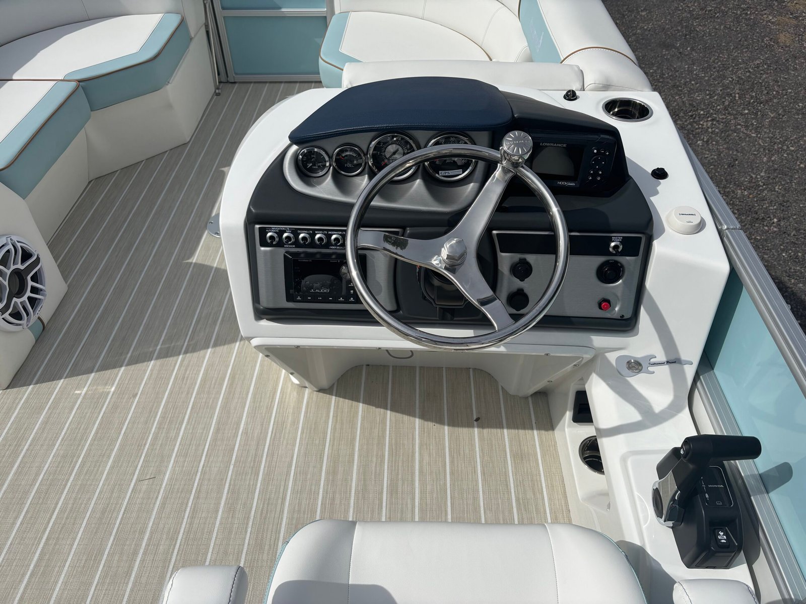 
								Trifecta 22C2 LE Chill Series full									