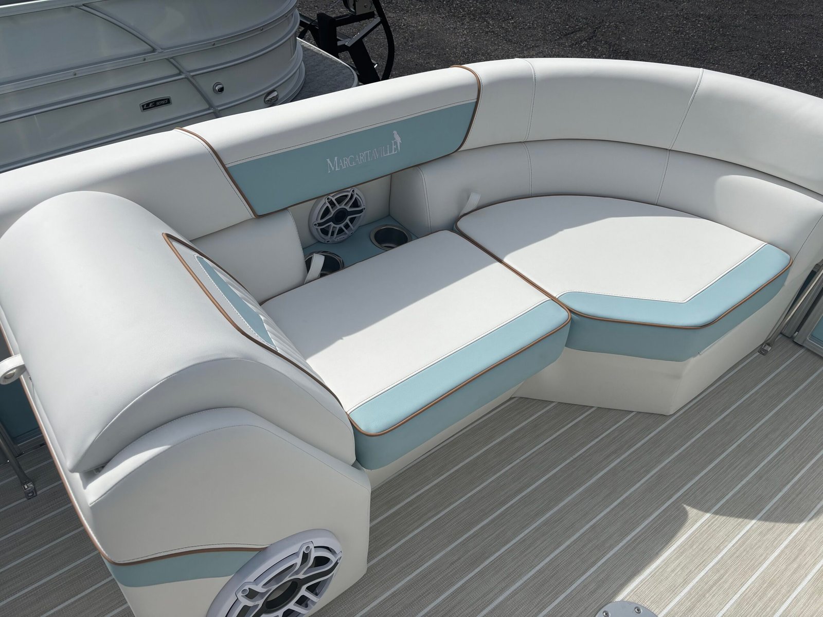 
								Trifecta 22C2 LE Chill Series full									