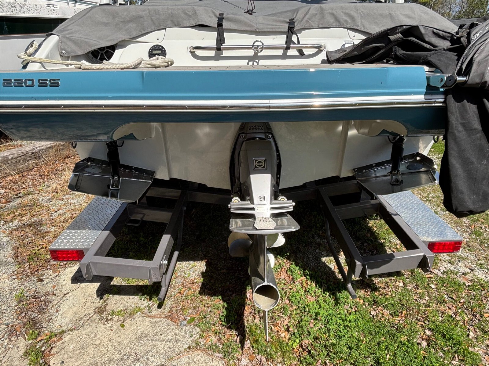 
								2023 Crownline 220 SURF full									